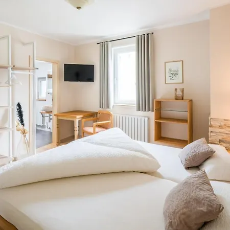 Landgasthof- Löwen Hotel Erlabrunn (Wurzburg)